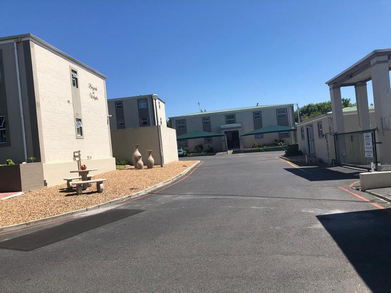 To Let 2 Bedroom Property for Rent in Vredekloof East Western Cape